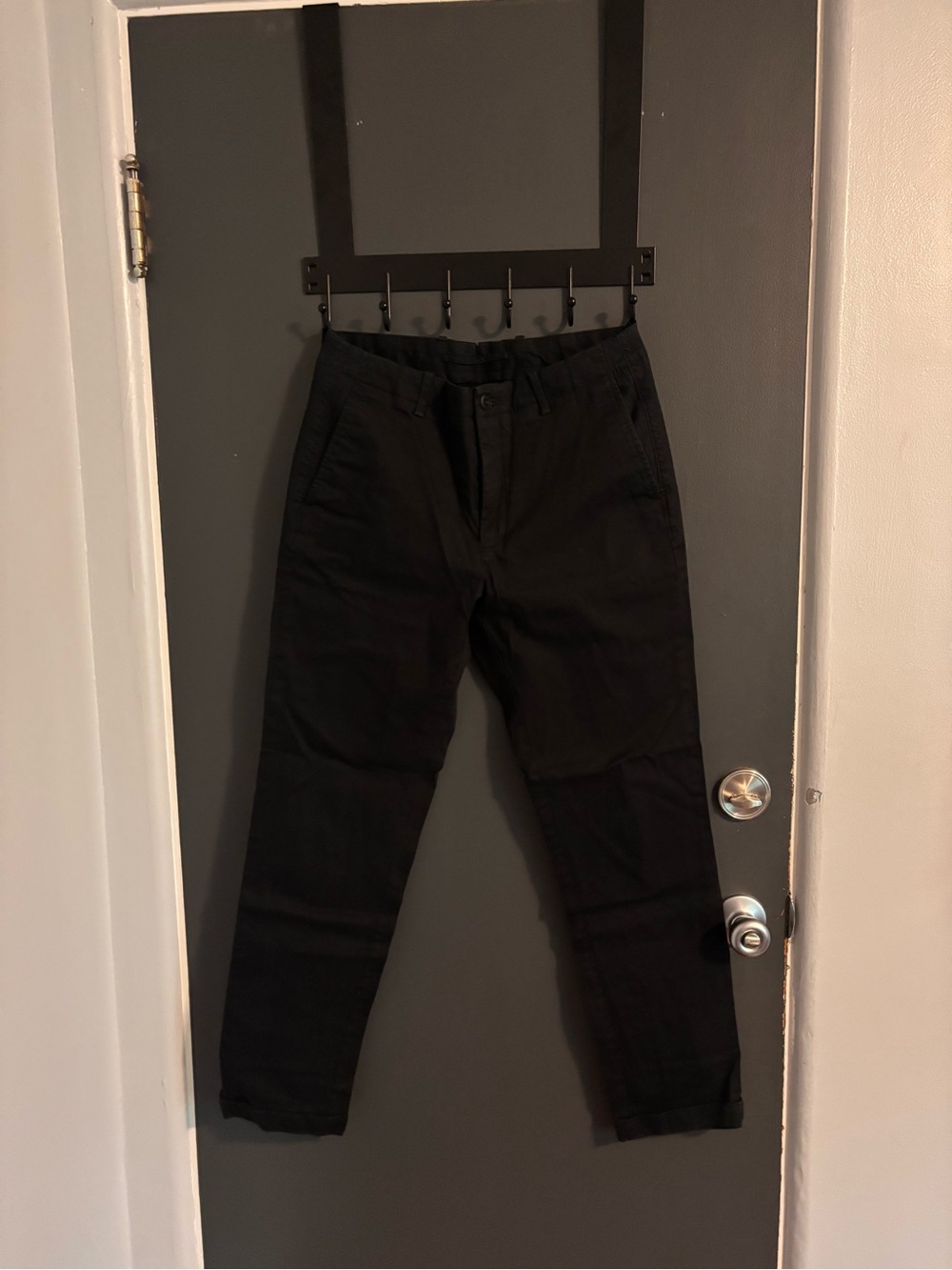 massimo dutti Black chino pants
Black Slim Straight Chinos